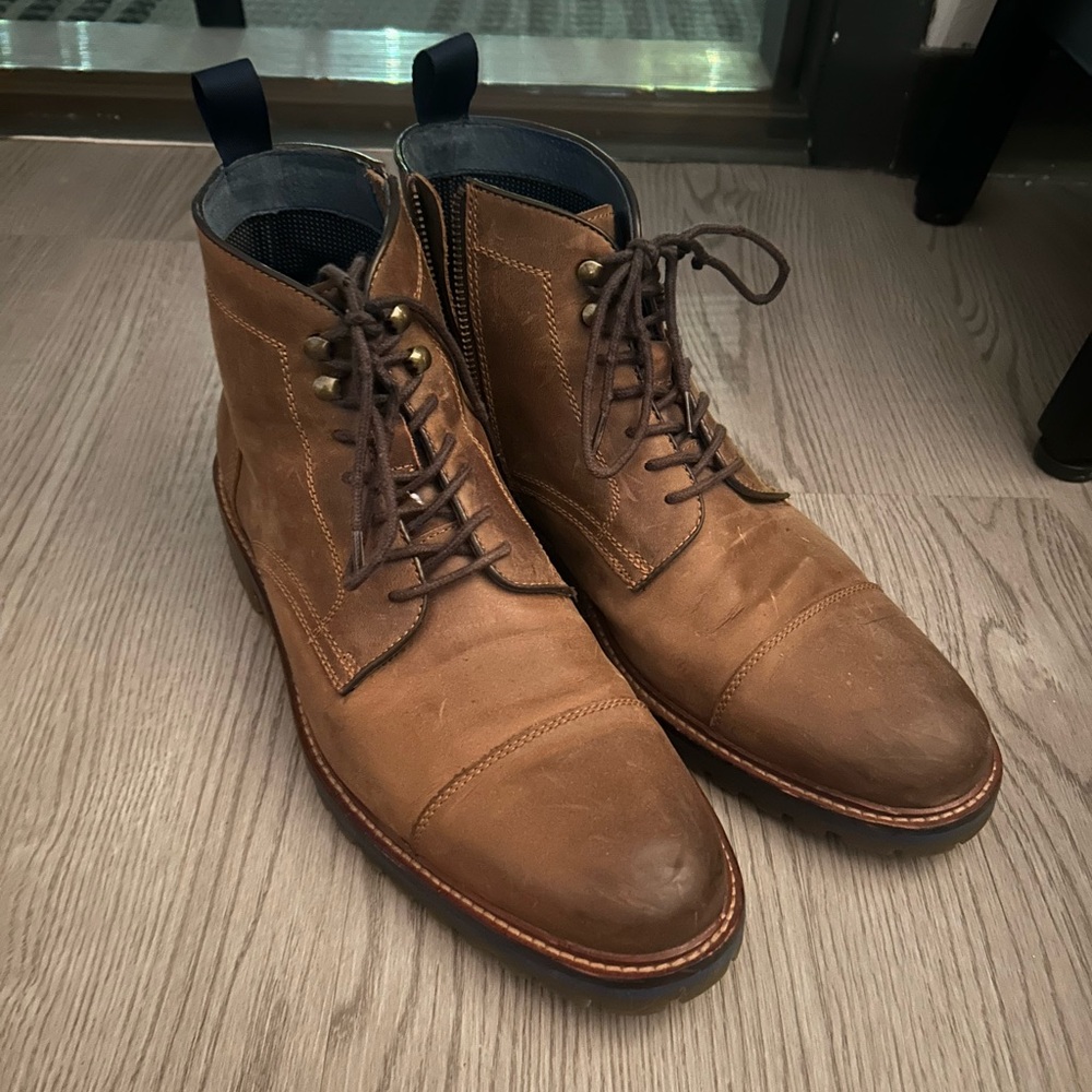 Johnston & Murphy Size 9.5M